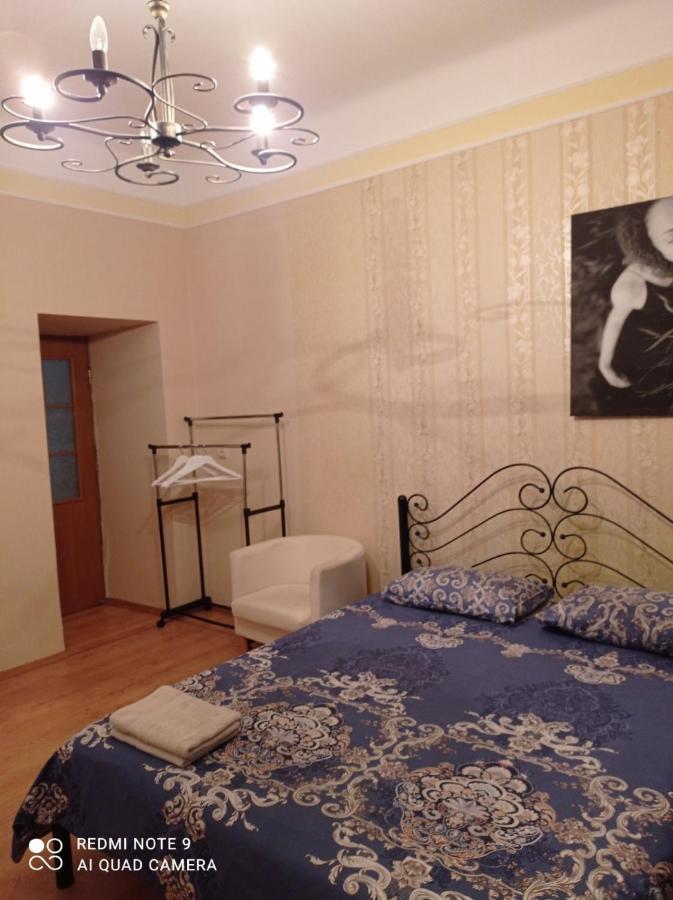 Khmelnytsky Street Near Opera Apartment Lviv Exterior photo